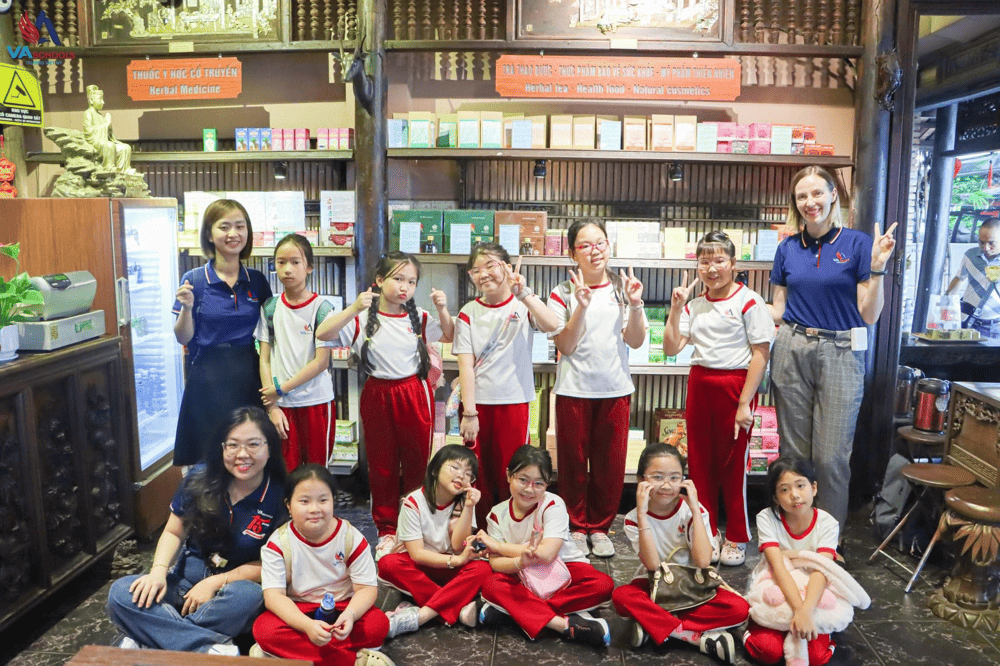 The pharmacy and souvenir shop at Fito offers traditional herbal products such as medicinal teas, healing wines, and various themed souvenirs (Source: Bảo T&agrave;ng Y Học Cổ Truyền - Fito Museum)